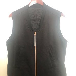 Black Lululemon vest